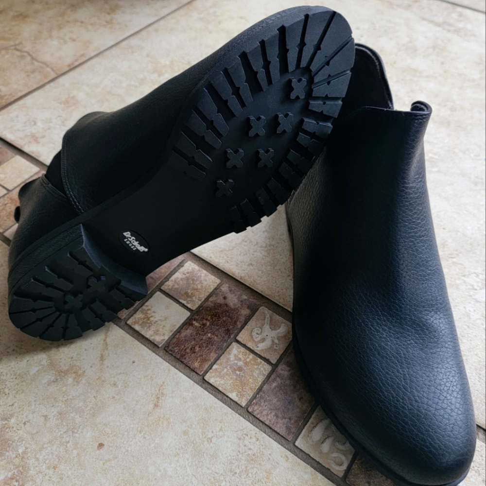 [NEW] Black leather Ankle Boots Size 7 Dr. Scholl's